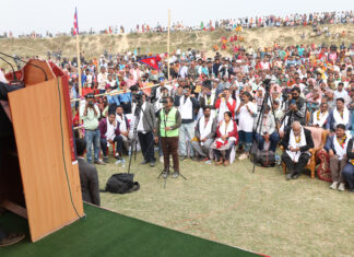 स्थानीय भन्छन्- झोलुङ्गे पुल त बन्यो अब मोटरेबल पुल कहिले ?