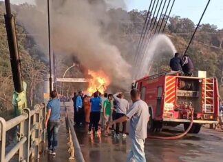 कर्णाली पुलमा आवागमन बन्द : आगलागीबाट भएको क्षतिको प्राविधक परीक्षण हुँदै