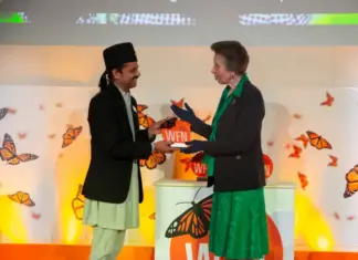 पोखराका आचार्य बेलायतमा पुरस्कृत