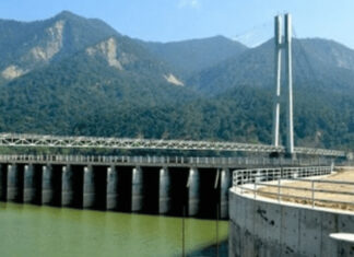 सिँचाइ आयोजनाले किसानलाई गोठ सुधारमा सघाउँदै