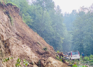 पहिराले डुम्रे–बेँसीसहर सडक पुनः अवरुद्ध