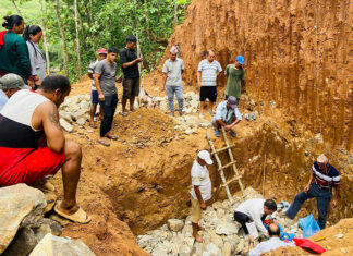 तनहुँको ढाँडखोला निबुस्वाँरामा झोलुङ्गे पुल निर्माण हुँदै